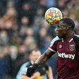 Zouma taunted by Newcastle fans as West Ham held to damaging draw