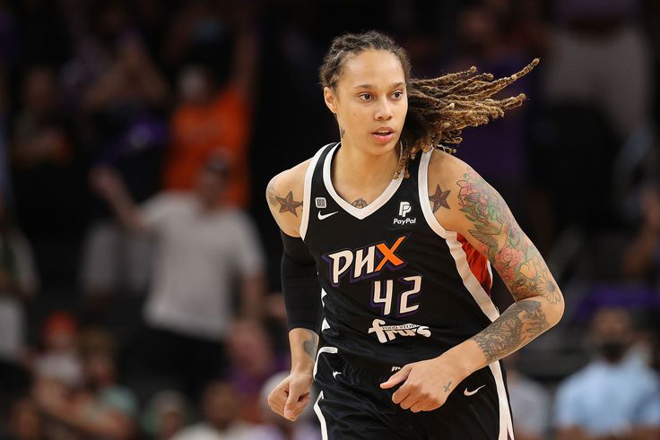 Brittney Griner signs 1-year deal to return to Phoenix Mercury