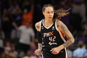 Brittney Griner signs 1-year deal to return to Phoenix Mercury