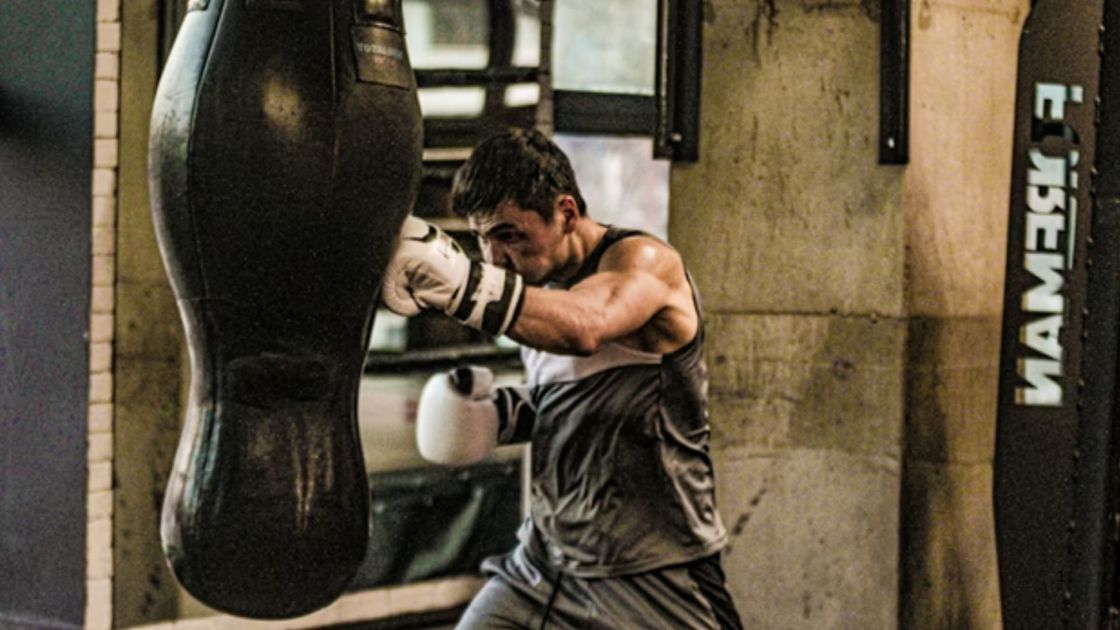 Adesanya vs Pyfer Breakdown: 5 Key Factors That Could Decide the Fight