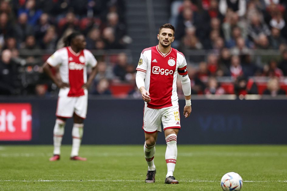 Ajax vs AZ Alkmaar live score, H2H and lineups