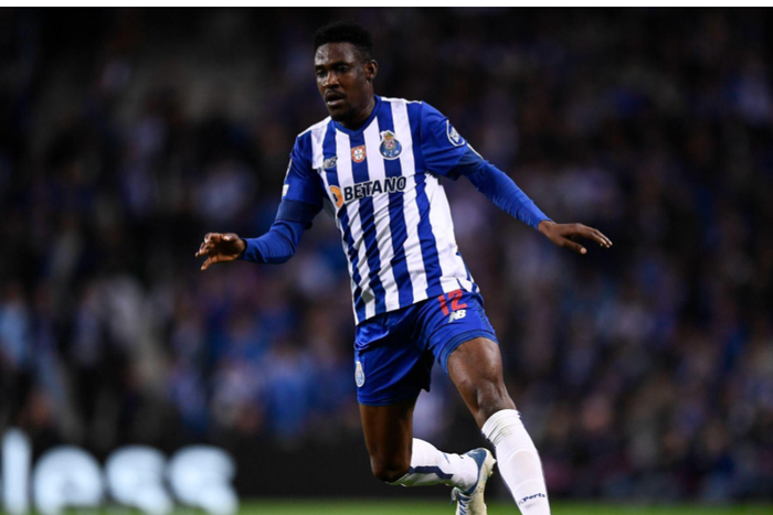 Zaidu Sanusi in action for Porto