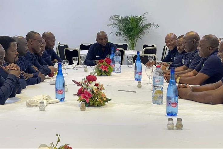Ahead of the Jollof derby between the Super Eagles of Nigeria and the Black Stars of Ghana, Finidi George holds meeting with coaching staff.