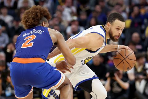 Steph Curry unable to lift Warriors as home struggles continue in defeat to Knicks