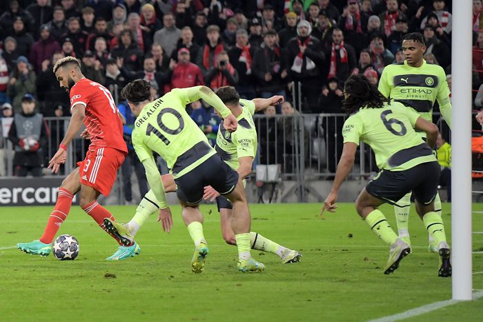 Choupo Moting almost opened the scoring for Bayern Munich