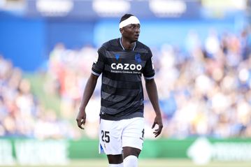 Umar Sadiq Profile, Age, Salary, Net Worth, Girlfriend/Spouse, House, Cars, Pictures, Latest News, Transfer News