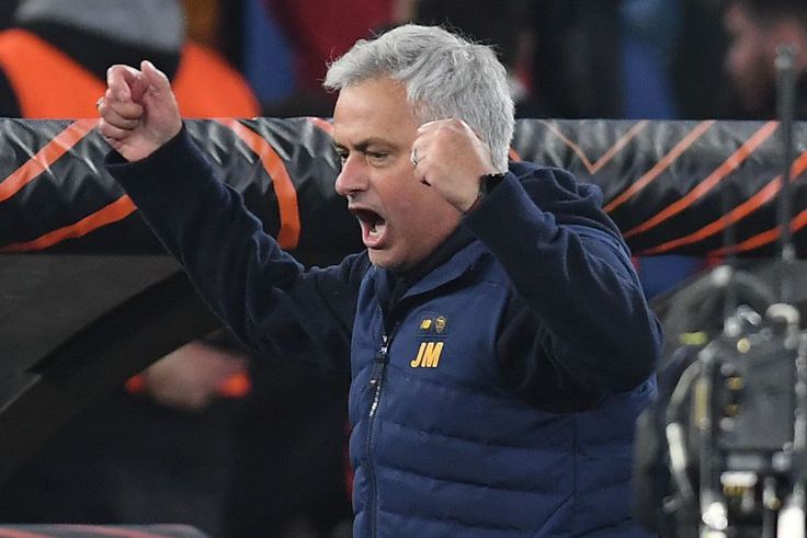 Jose Mouriho celebrates as AS Roma defeat Bayer Leverkusen to reach Europa League final