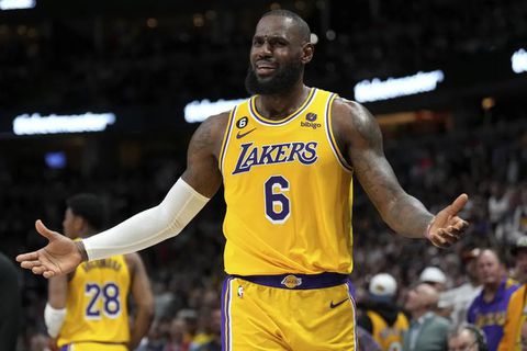 LeBron James: Why Lakers star is changing from number 6 to 23 - Pulse  Sports Nigeria