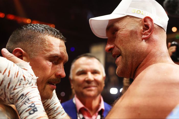 Although a lot of people expected Tyson Fury to win here are 3 reasons why Oleksandr Usyk dominated the Gypsy King.