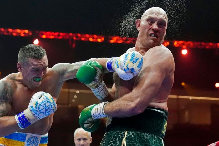 In a barrage of messages, Tyson Fury boasts with 2PAC song ahead of a rematch against Oleksandr Usyk.