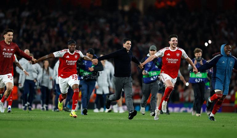 Arsenal player celebrating || Imago