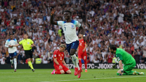 Bukayo Saka hits first career hat-trick as England breeze past North Macedonia