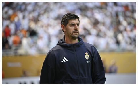 Real Madrid begin talk with Courtois' representative on a new contract offer
