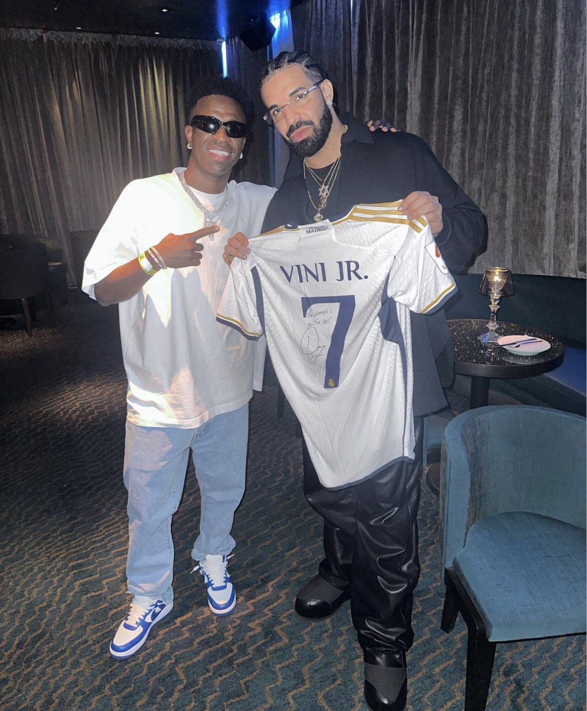 Real Madrid fans afraid as Vinicius Junior gifts Drake jersey