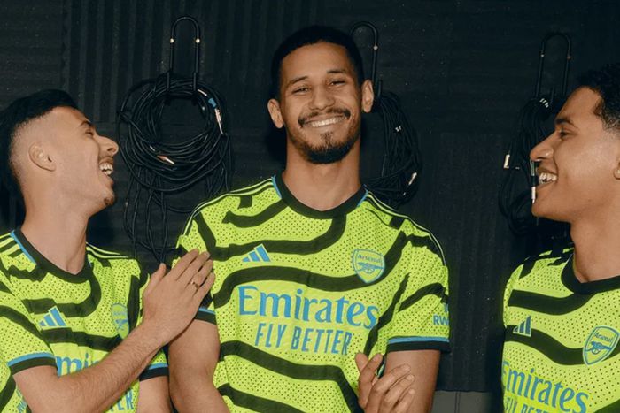 Arsenal's 2023/24 away jersey