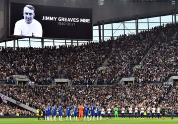 Chelsea outclass Spurs as stars pay tribute to Greaves