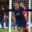 Icardi grabs late winner for PSG against Lyon as Messi makes home bow