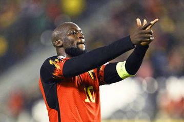 Lukaku surpasses Africa’s greatest with four goals in one half as Belgium hammer Azerbaijan