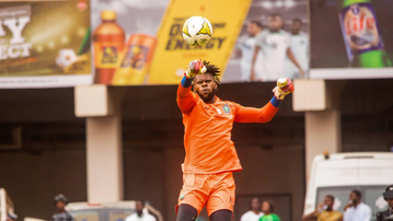 Nigerians react as absent-minded Uzoho gets beaten from 35-yards against Zimbabwe