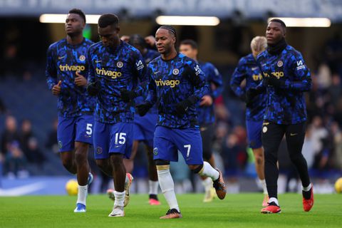 Chelsea players preparing || Credit: Imago