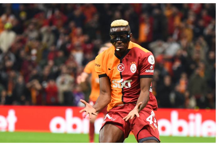 Osimhen's friend reveals how Napoli frustrated clubs