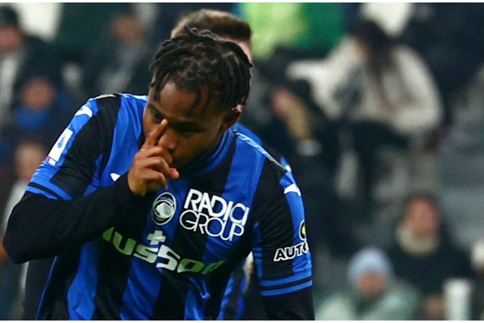 Ademola Lookman was blasted for missing a key penalty for Atalanta in the UEFA Champions League.