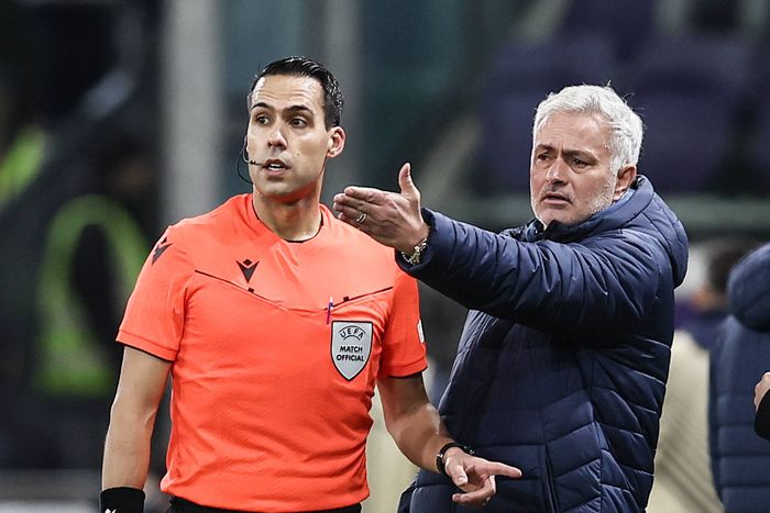 Jose Mourinho during Fenerbahce's win over Anderlecht | Imago