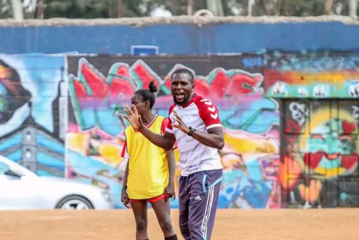 Kayole Starlets have sacked Joshua Sakwa and named Mary Odhiambo as replacement.