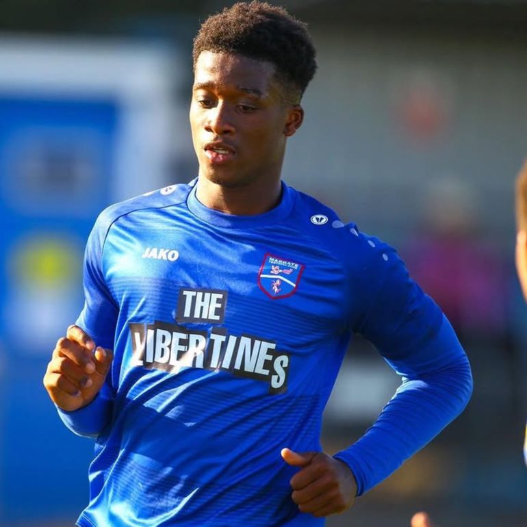 Fernandez spent years of semi-professional football.