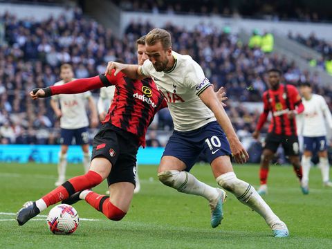 Tottenham chairman Levy reveals Kane stance amid Manchester United links