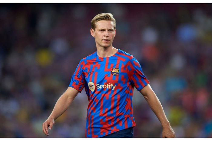 Bayern Munich reignites interest in De Jong