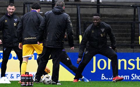 Drop the Tensions and Dramas - Neil Lennon Urges Victor Wanyama and Teammates Ahead of Crucial Clash