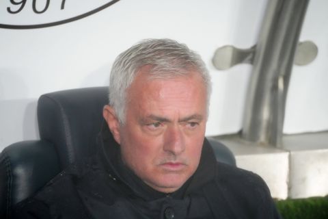 Report: Jose Mourinho to leave Fenerbahce