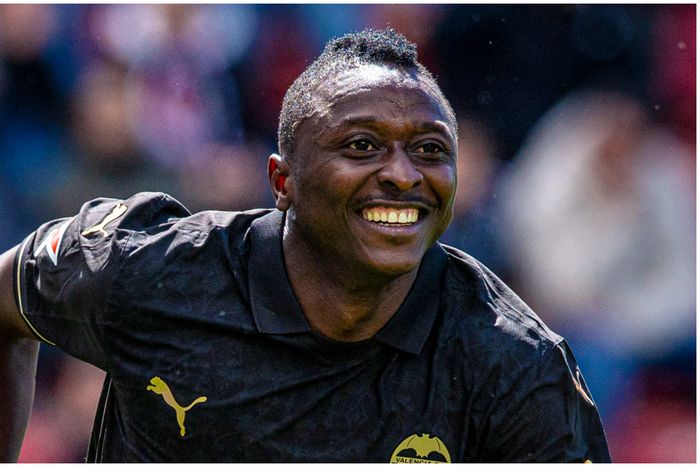 Umar Sadiq, the man of the moment for Valencia.