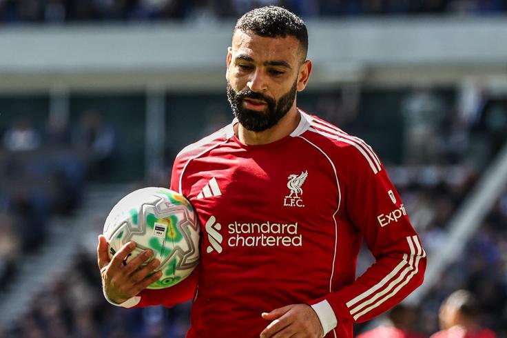 Rooney tells Slot to drop Salah