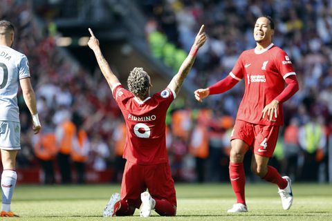 Roberto Firmino scores Liverpool equalise