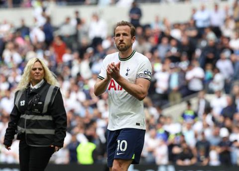 Kane passes Haaland to set new Premier League record