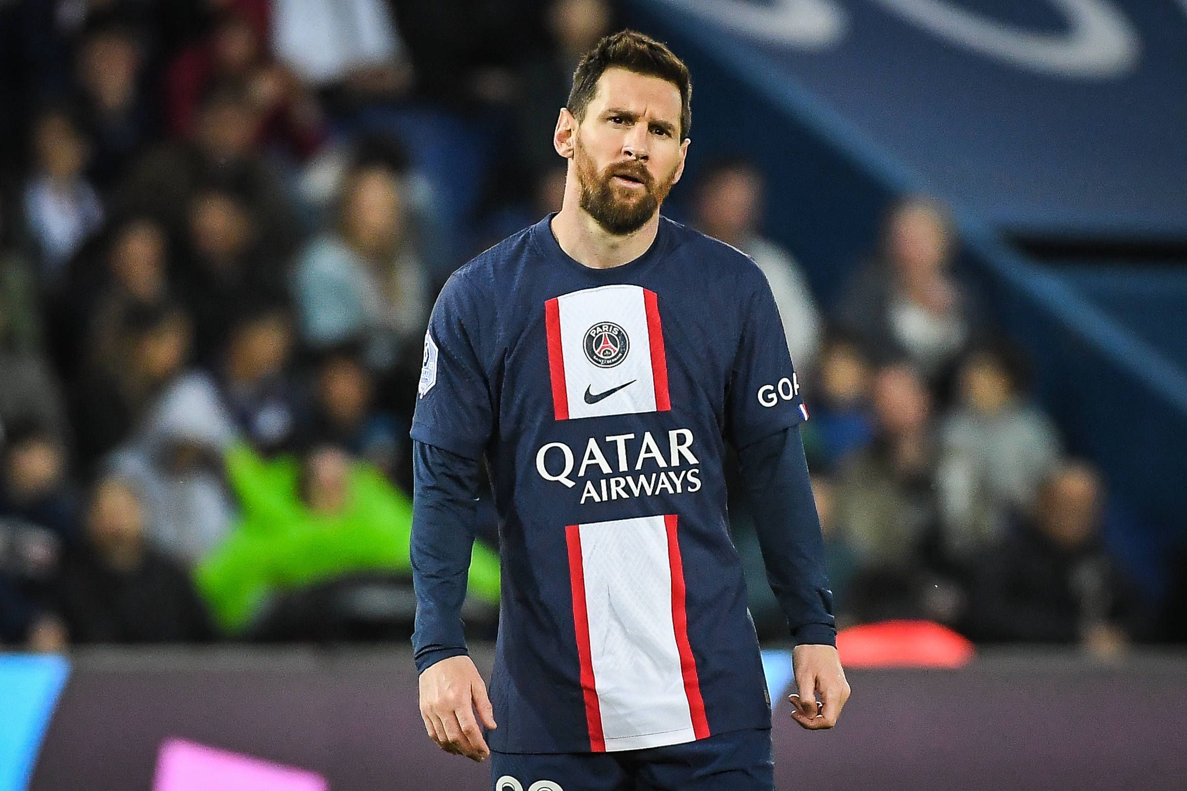 PSG midfielder Ander Herrera doubts how the club can sign Lionel Messi this  summer