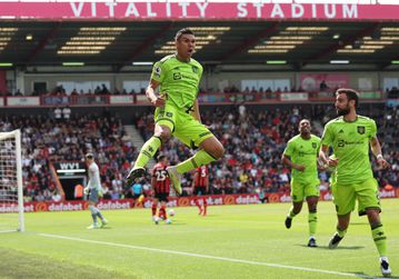 Bournemouth vs Manchester United: Casemiro puts Red Devils on brink of Champions League qualification with wonder-goal