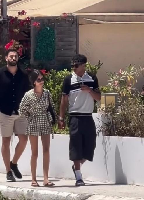 Inés García in Greece with Lamine Yamal