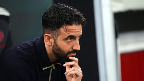 Transfer News: Manchester United open talks to sign 'one of the best dribblers' in Europe