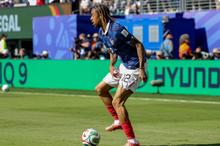 Barcola in action for France || imago