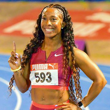 Shelly-Ann Fraser-Pryce blazes back into world title chat with 10.82s in Luzern