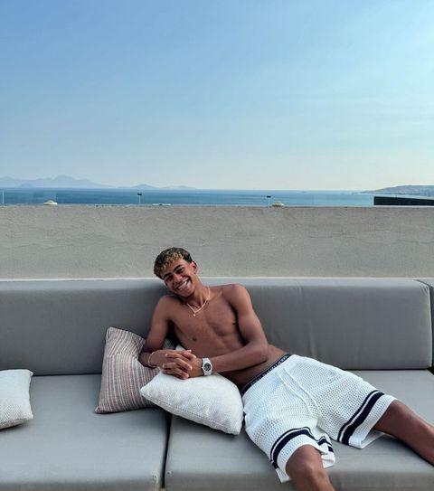 17-year-old Lamine Yamal and girlfriend Alex Padilla 'love up' on boat