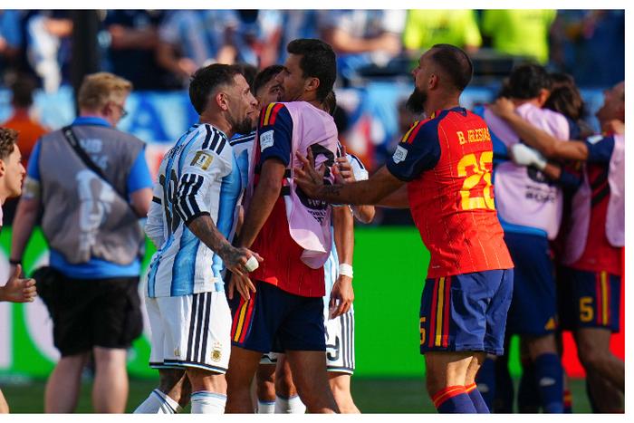Argentina players failed to show sportsmanship against Spain
