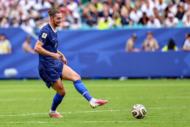 Rabiot in action for France || imago