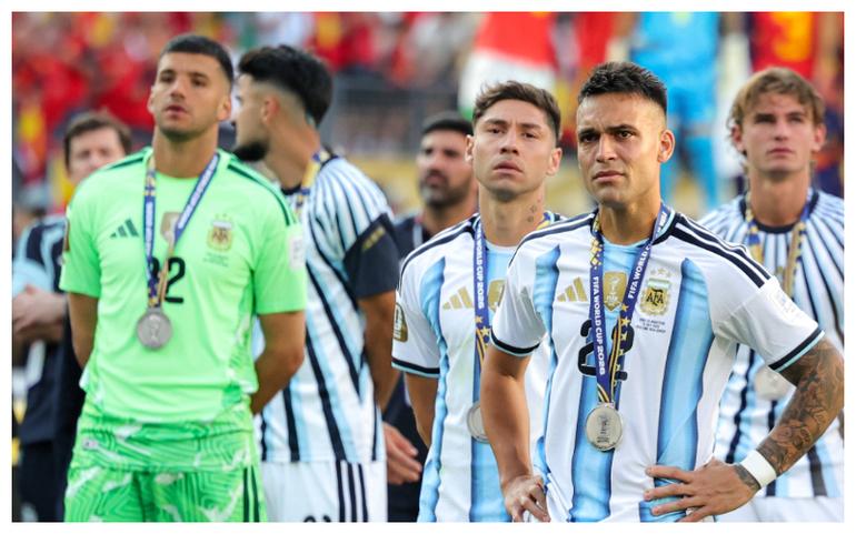 Argentina players looking disappointed || Imago