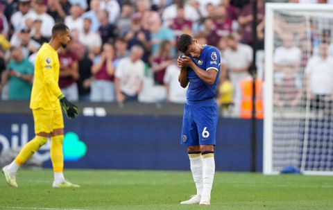 Chelsea suffers first defeat of the season || Imago