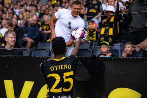 Why Erick ‘Marcelo’ Ouma gave a young AIK pitch invader his phone number