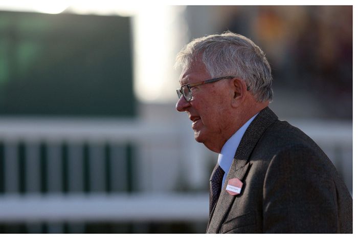 Sir Alex Ferguson opens up on brother's dementia